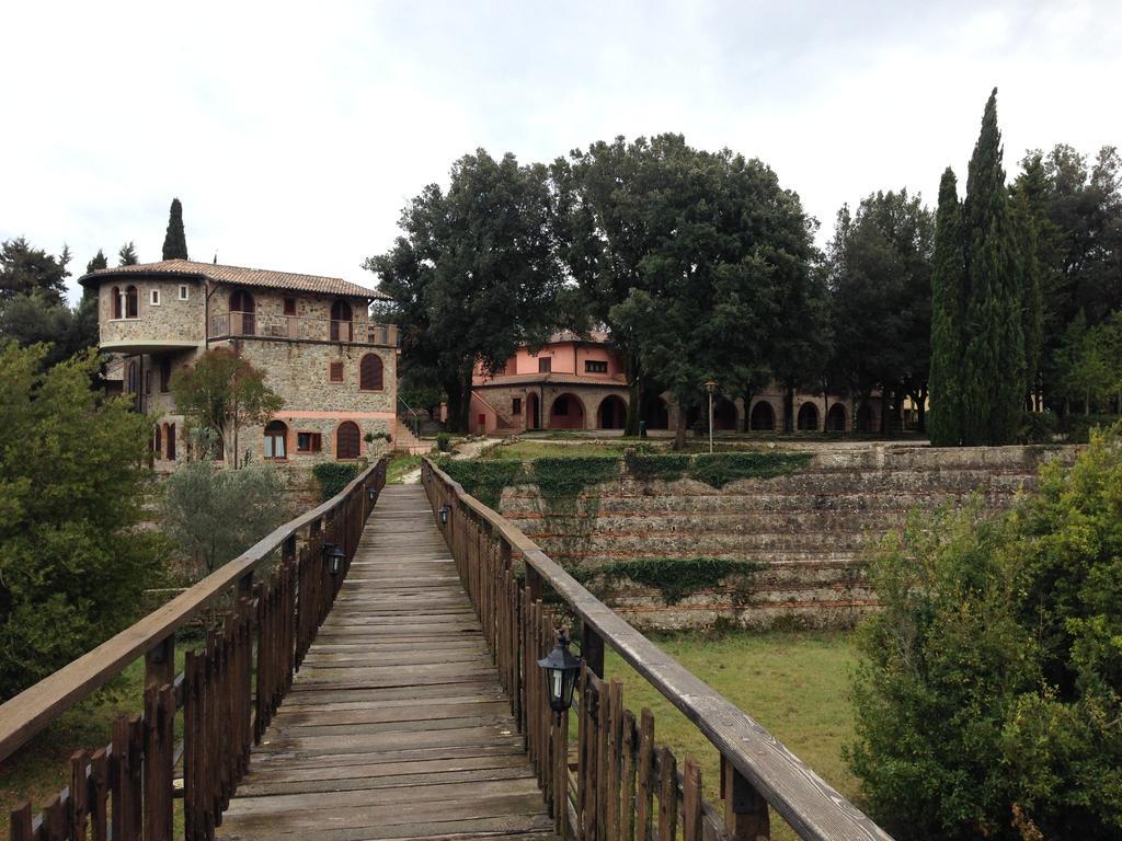 Pian Dei Mucini Resort Il Borgo Massa Marittima Luaran gambar