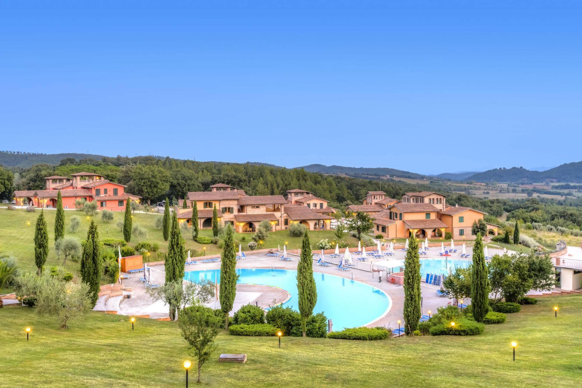 Pian Dei Mucini Resort Il Borgo Massa Marittima Luaran gambar