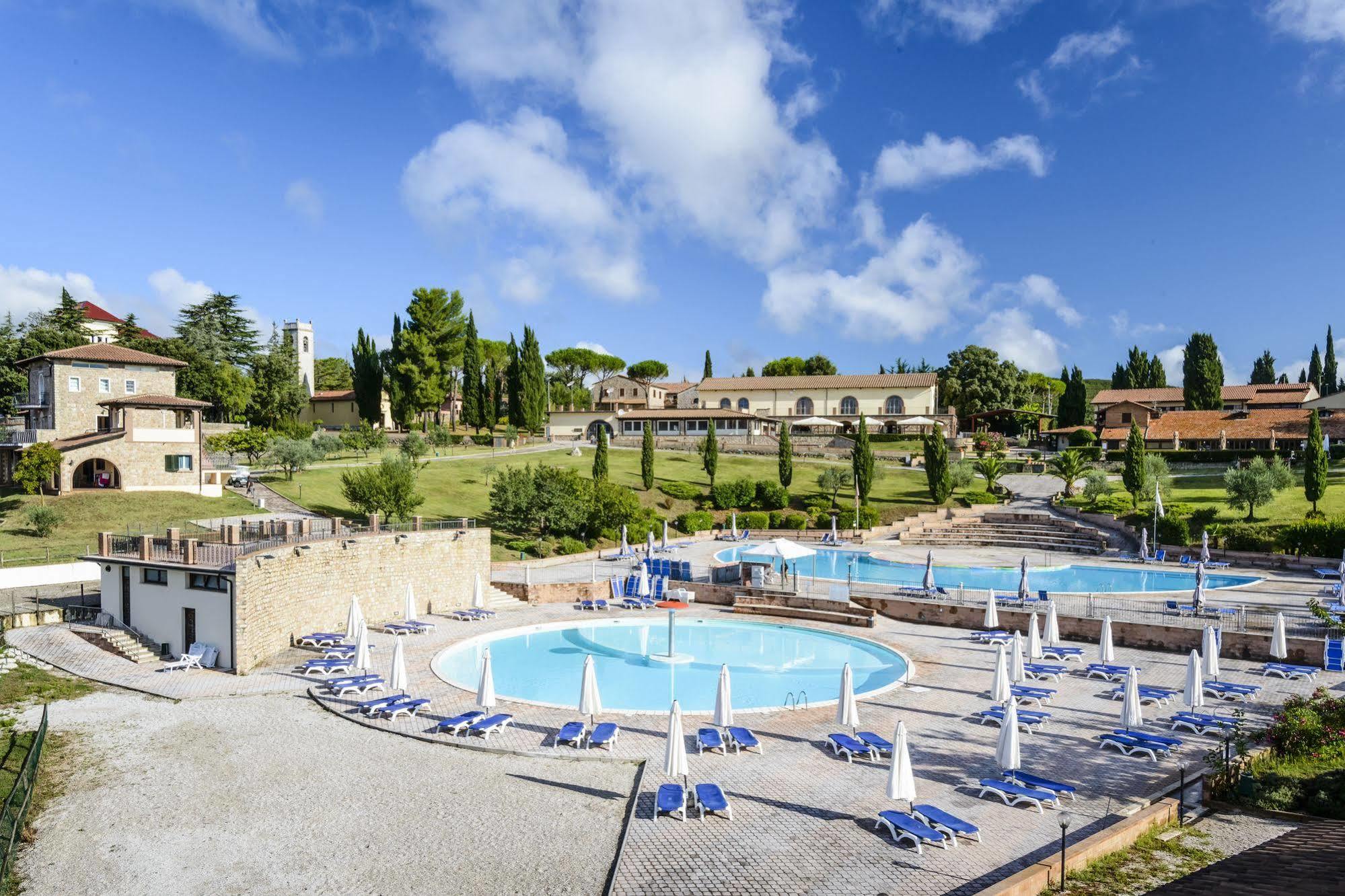 Pian Dei Mucini Resort Il Borgo Massa Marittima Luaran gambar